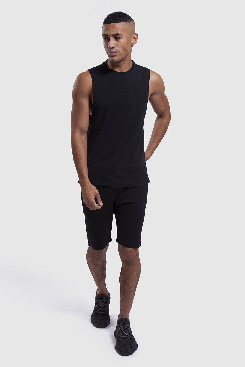 Iverson II black gym shorts