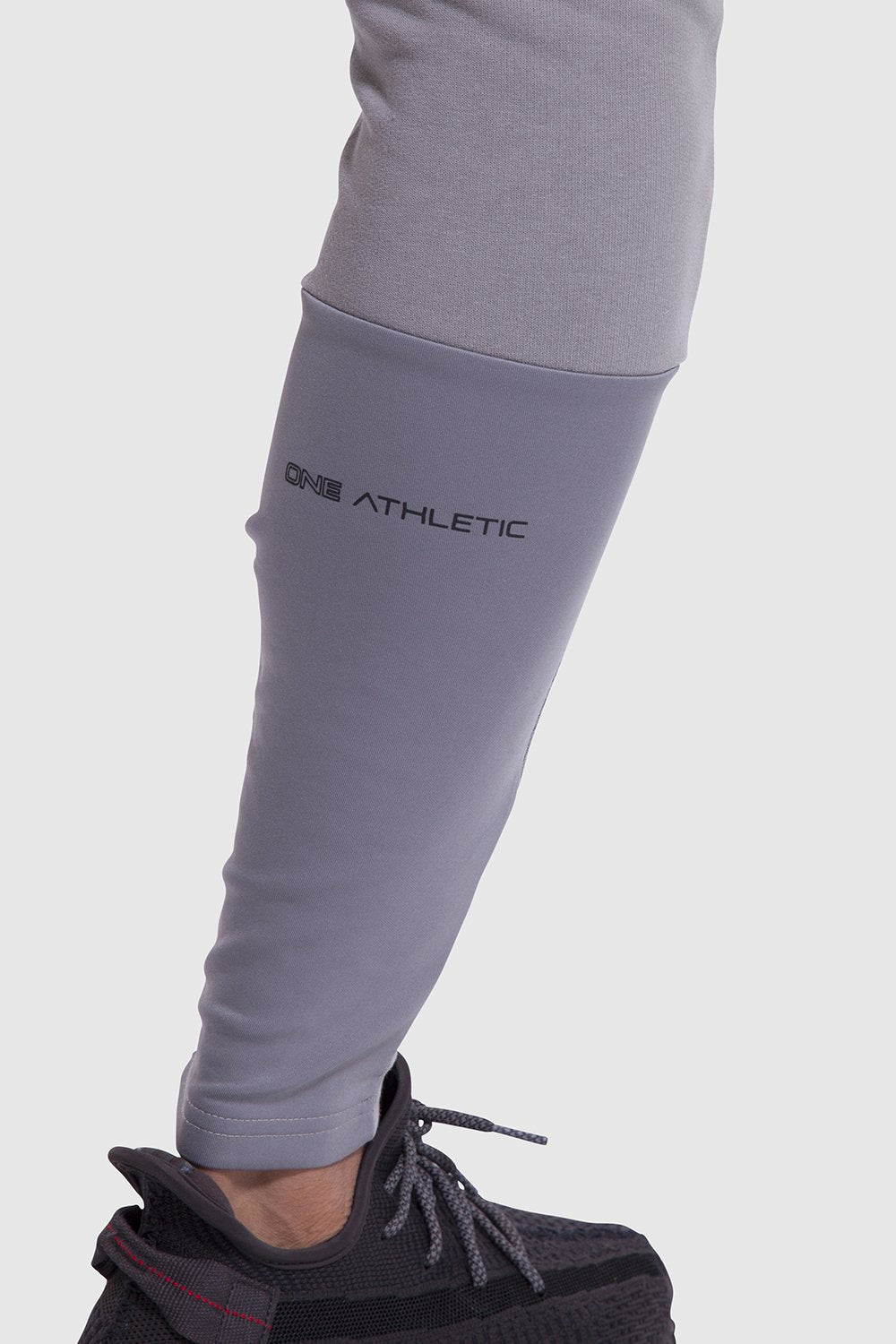 leg detail on mens gym joggers in grey
